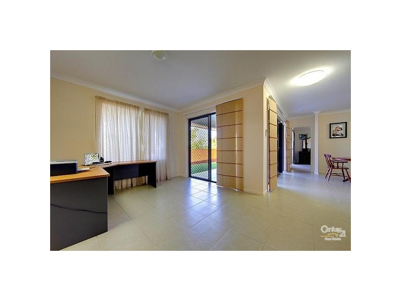 31 Dungurra Place, Bushland Beach QLD 4818