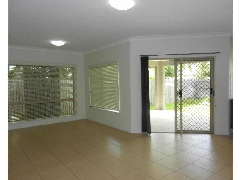 1/25 Salina Dr, Kelso QLD 4815
