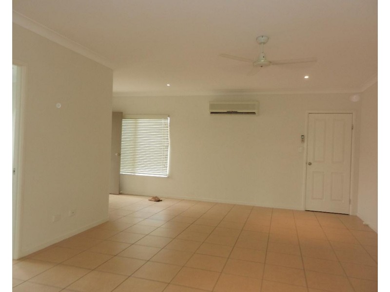 1/25 Salina Dr, Kelso QLD 4815