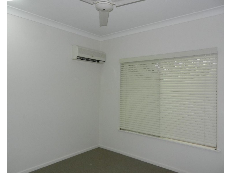 1/25 Salina Dr, Kelso QLD 4815