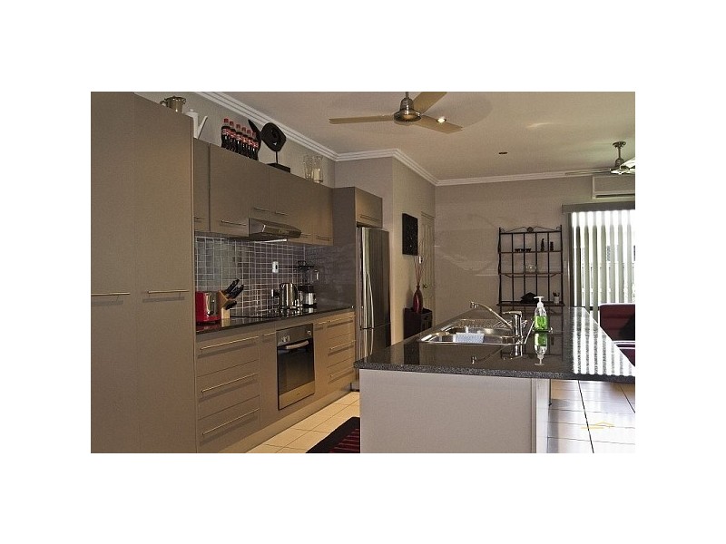 19 Eshelby Street, Bushland Beach QLD 4818