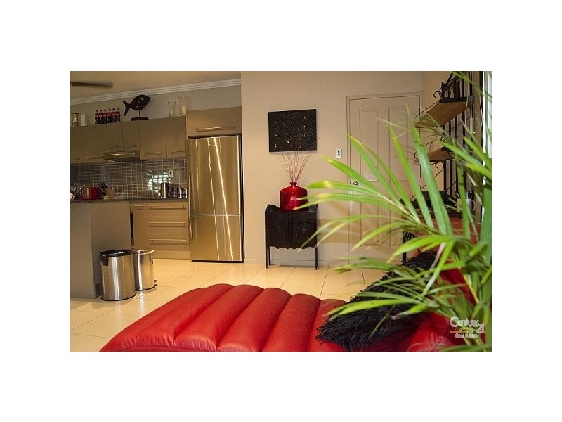 19 Eshelby Street, Bushland Beach QLD 4818