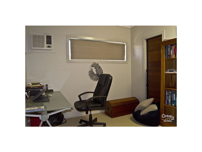 19 Eshelby Street, Bushland Beach QLD 4818