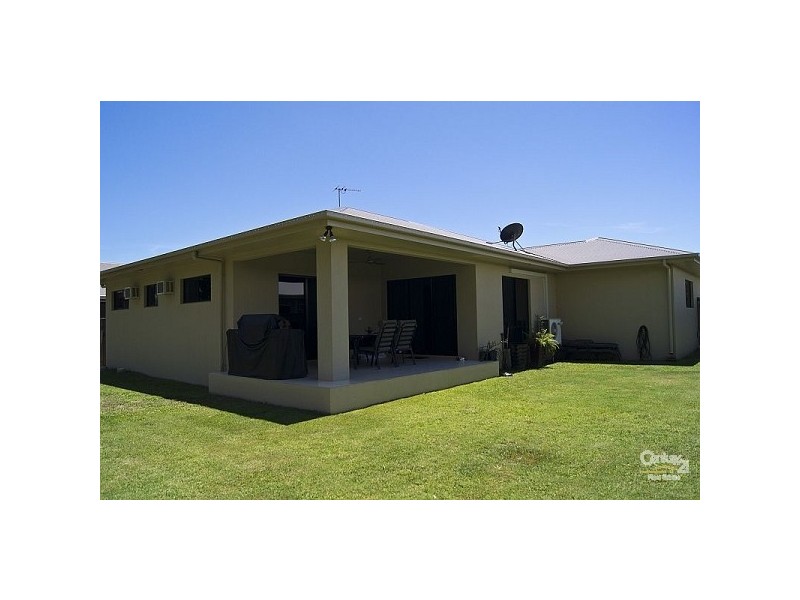 19 Eshelby Street, Bushland Beach QLD 4818