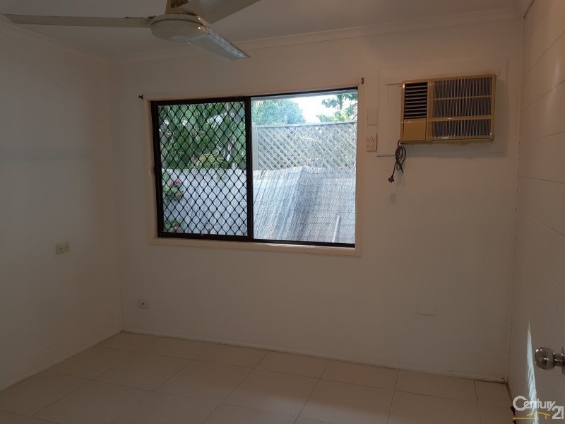 2/24 Sturges Street, Hermit Park QLD 4812