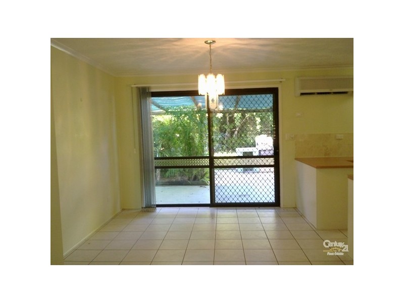 Bushland Beach QLD 4818