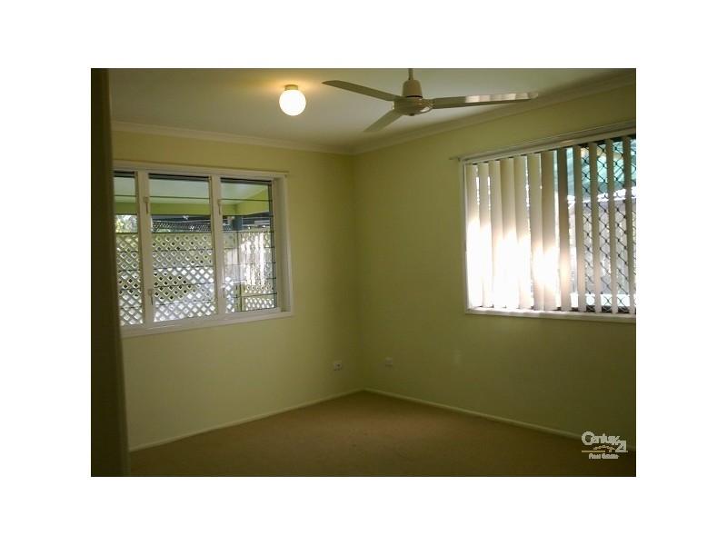 Bushland Beach QLD 4818