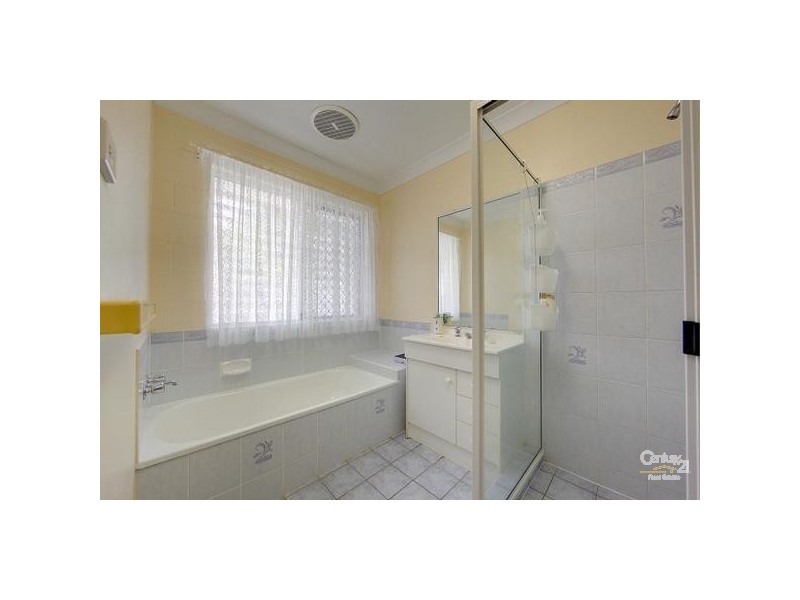 6 Noscov Crescent, Kelso QLD 4815