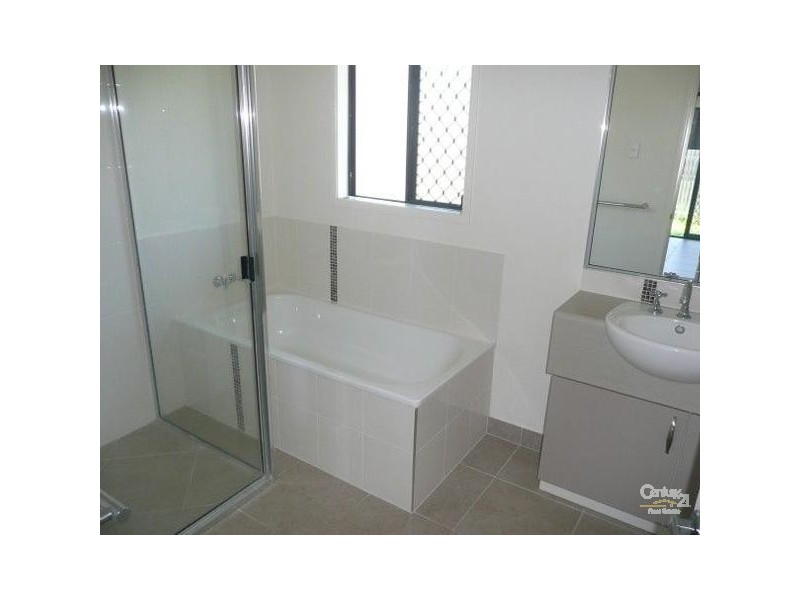 22 Strathburn Street, Mount Louisa QLD 4814