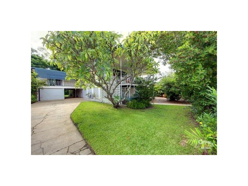 31 Park Street, Pimlico QLD 4812