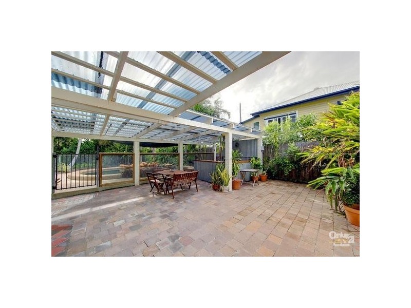 31 Park Street, Pimlico QLD 4812