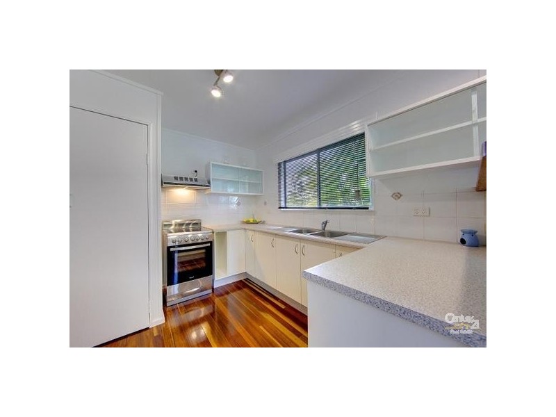 17 Banksia Street, Kirwan QLD 4817