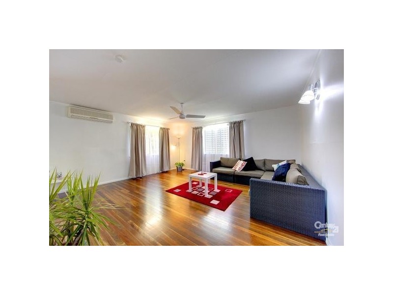 17 Banksia Street, Kirwan QLD 4817