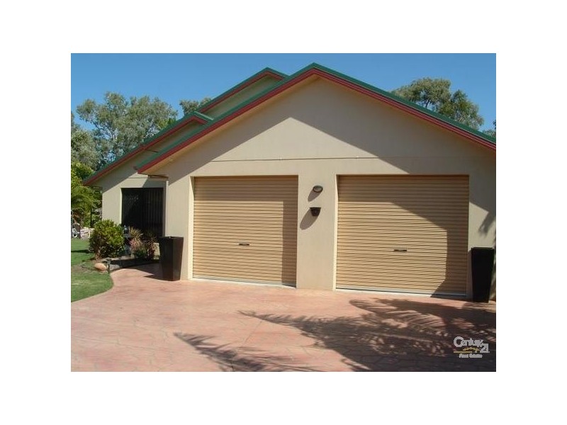 Bushland Beach QLD 4818