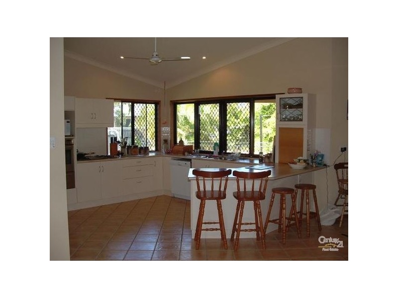 Bushland Beach QLD 4818