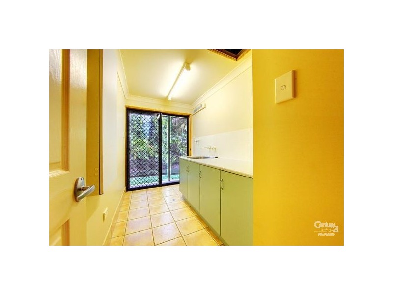 Bushland Beach QLD 4818