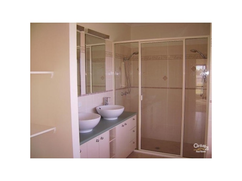 3 Mowbray Court, Mount Low QLD 4818