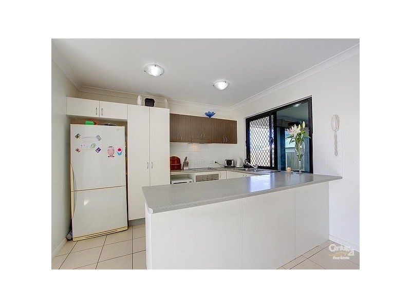 28 Eungella Court, Bushland Beach QLD 4818