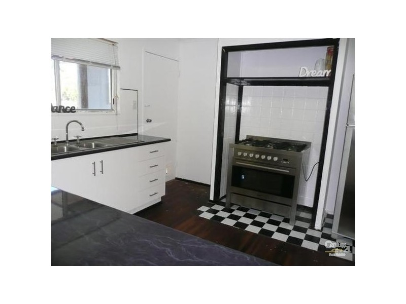 36 Julia Street, Kirwan QLD 4817