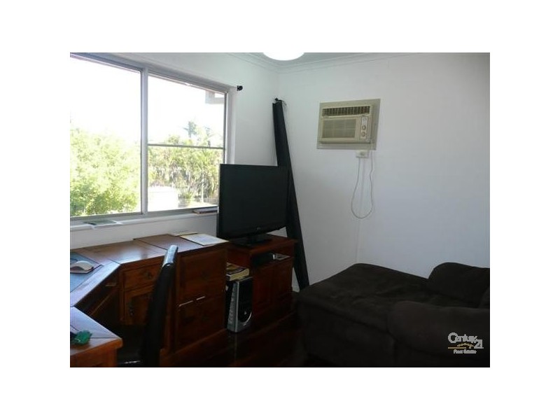 36 Julia Street, Kirwan QLD 4817