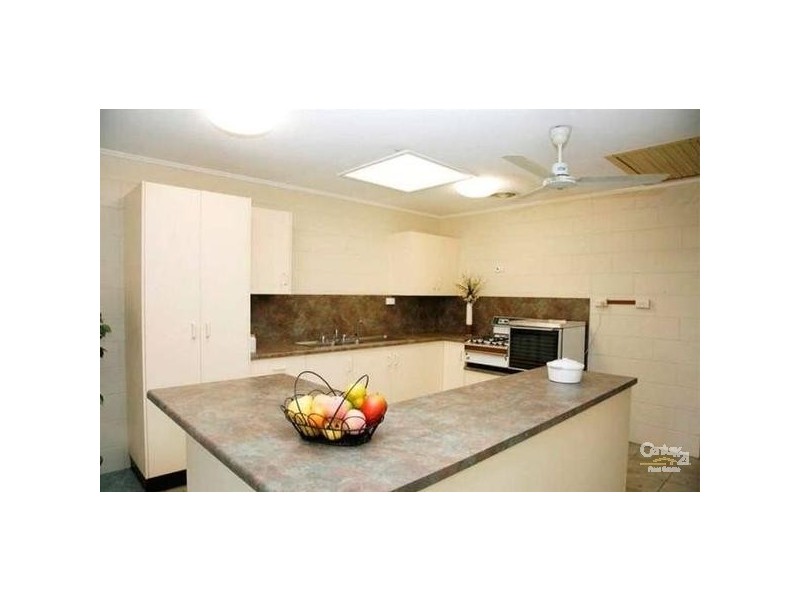 10 Badelona Street, Cranbrook QLD 4814