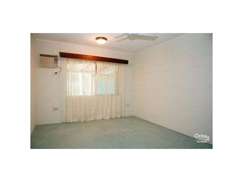 10 Badelona Street, Cranbrook QLD 4814