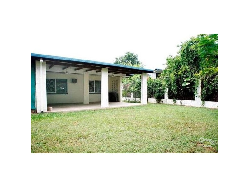 10 Badelona Street, Cranbrook QLD 4814