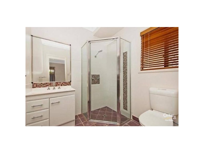 Bushland Beach QLD 4818