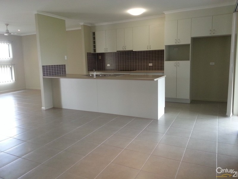 36 Beach Oak Drive, Mount Low QLD 4818