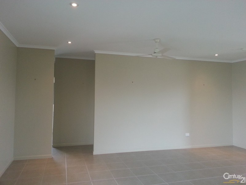 36 Beach Oak Drive, Mount Low QLD 4818