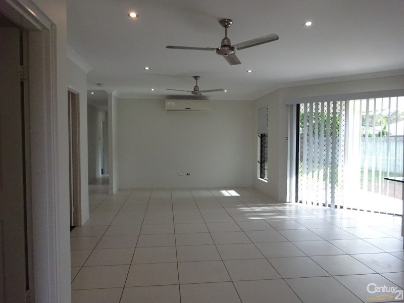 57 Daintree Drive, Bushland Beach QLD 4818