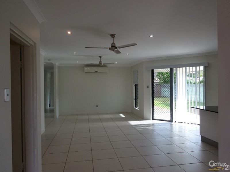 57 Daintree Drive, Bushland Beach QLD 4818