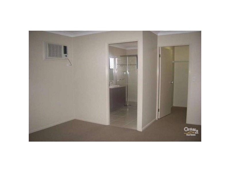 8 Carholm CT, Kirwan QLD 4817