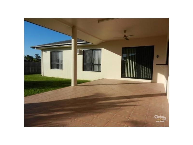 Bushland Beach QLD 4818