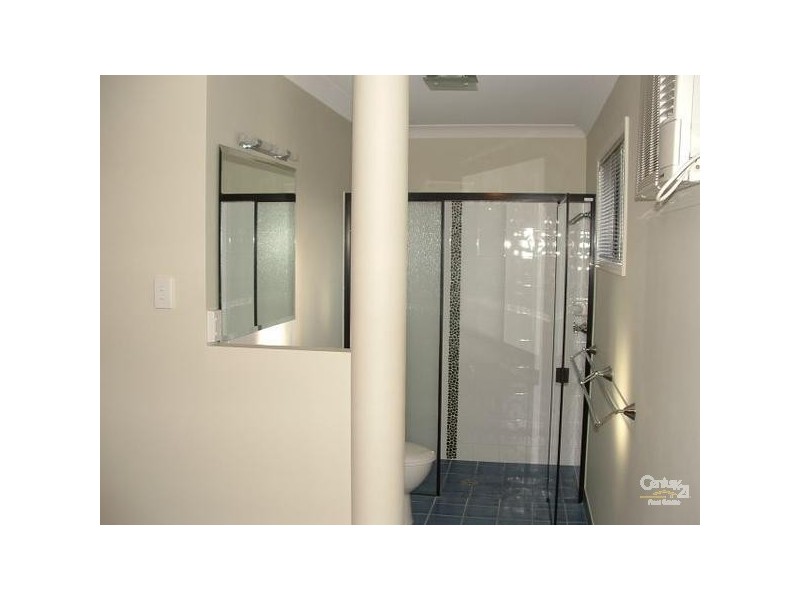 Bushland Beach QLD 4818