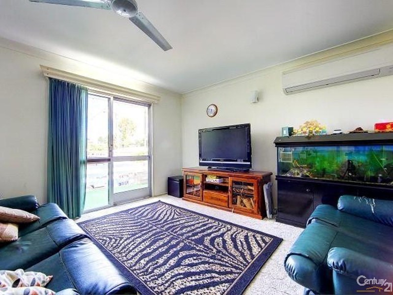 16 Hall Street, Kirwan QLD 4817