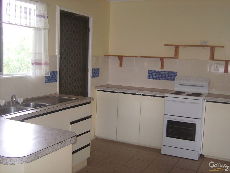 16 Davies Street, Mount Louisa QLD 4814