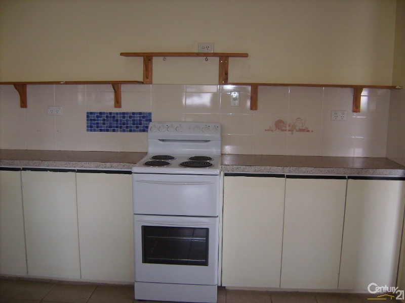 16 Davies Street, Mount Louisa QLD 4814