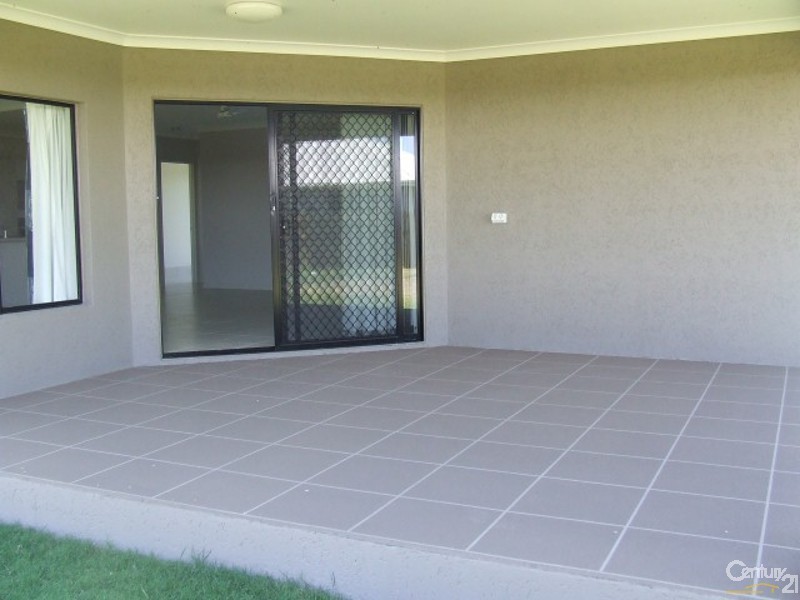 10 Rosaria Street, Burdell QLD 4818