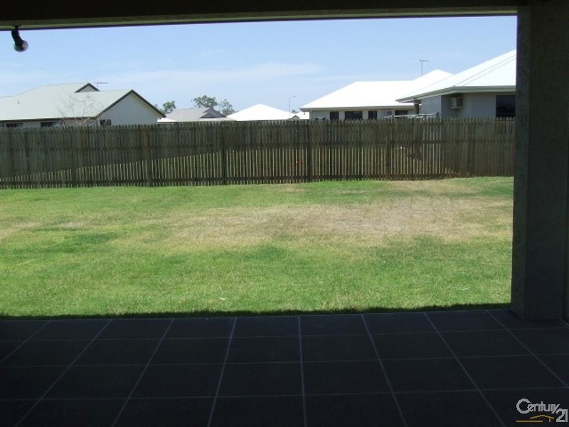 10 Rosaria Street, Burdell QLD 4818