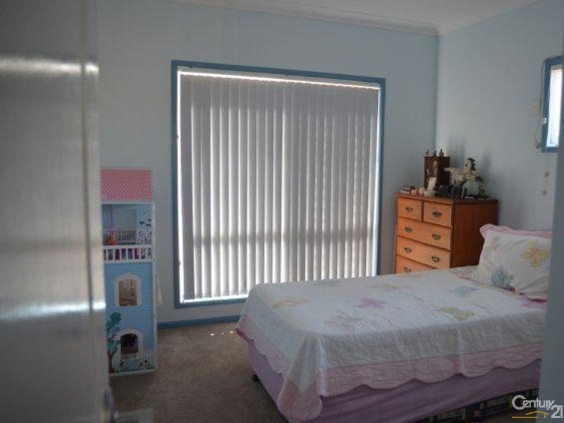 12 Loriston Road, Mount Low QLD 4818