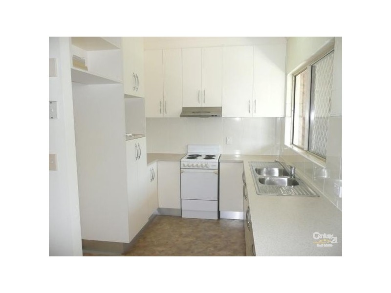 6 Lyndhurst Street, Mount Louisa QLD 4814