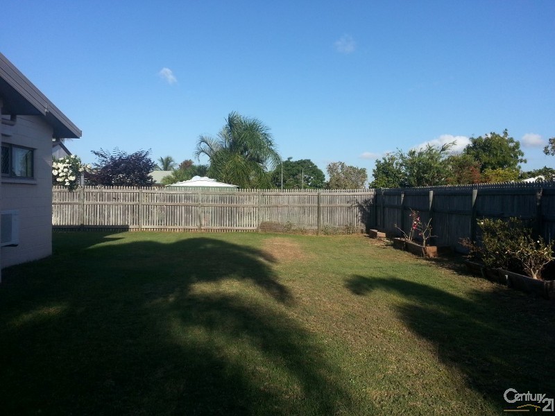 6 Lyndhurst Street, Mount Louisa QLD 4814