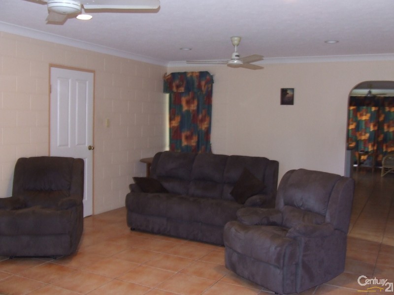 27 Hinchinbrook Drive, Thuringowa Central QLD 4817