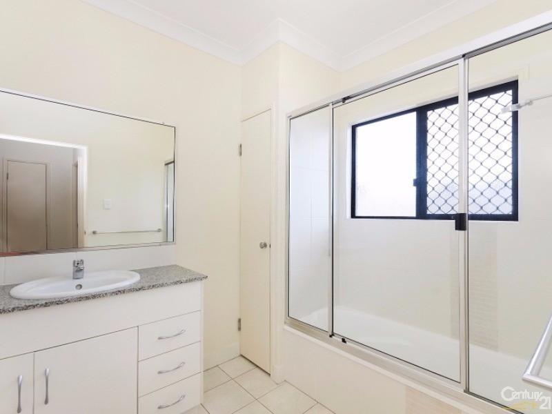 2/32 Lothair Street, Pimlico QLD 4812