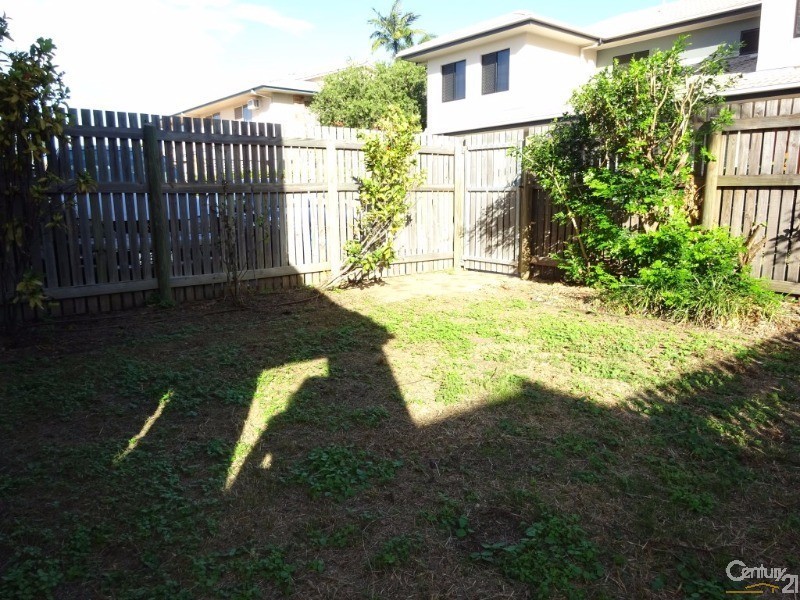 2/32 Lothair Street, Pimlico QLD 4812