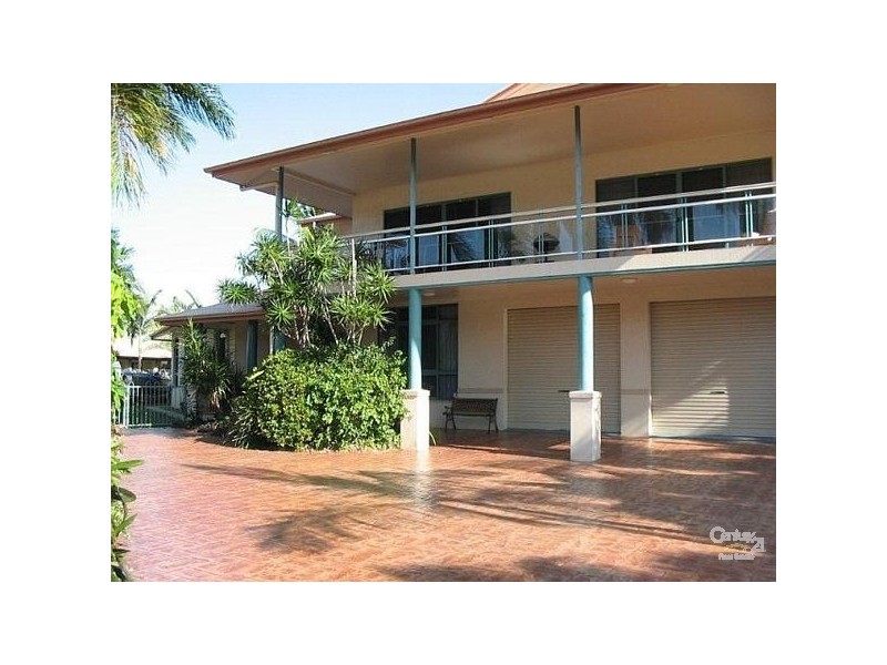 Bushland Beach QLD 4818