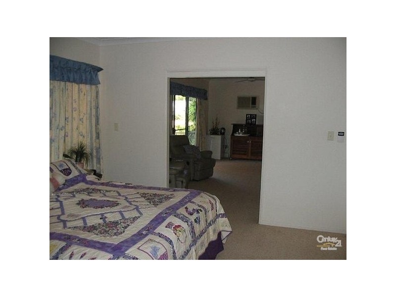 Bushland Beach QLD 4818