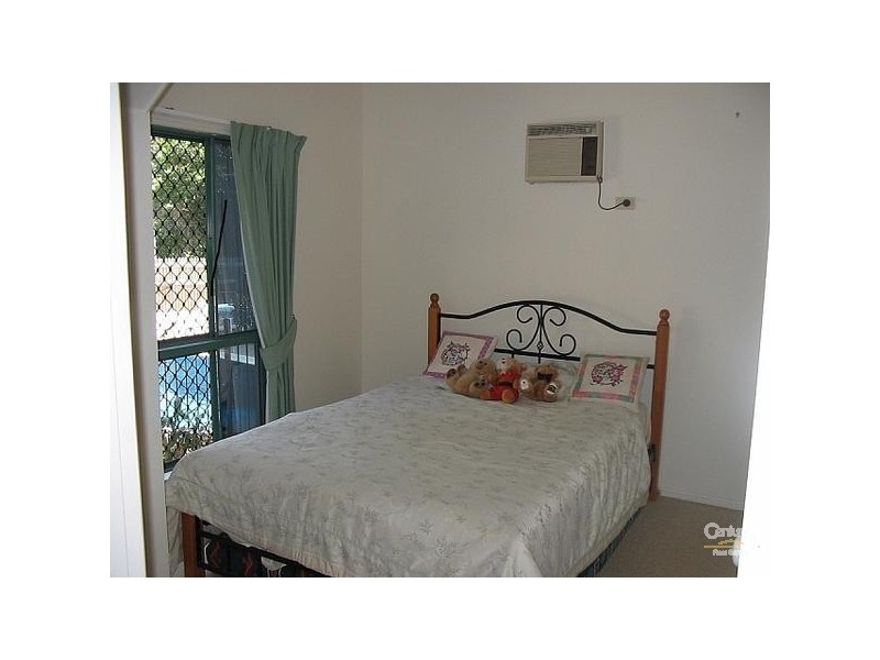 Bushland Beach QLD 4818