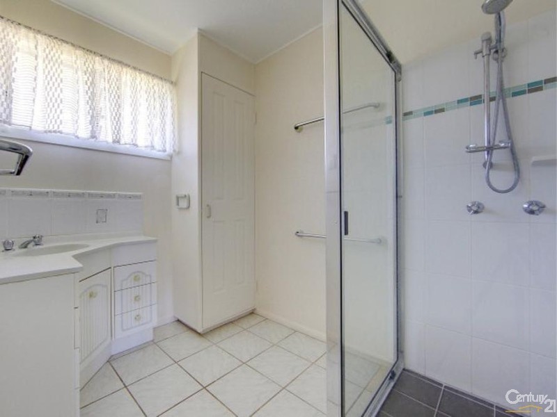 6 Gill Street, Kirwan QLD 4817